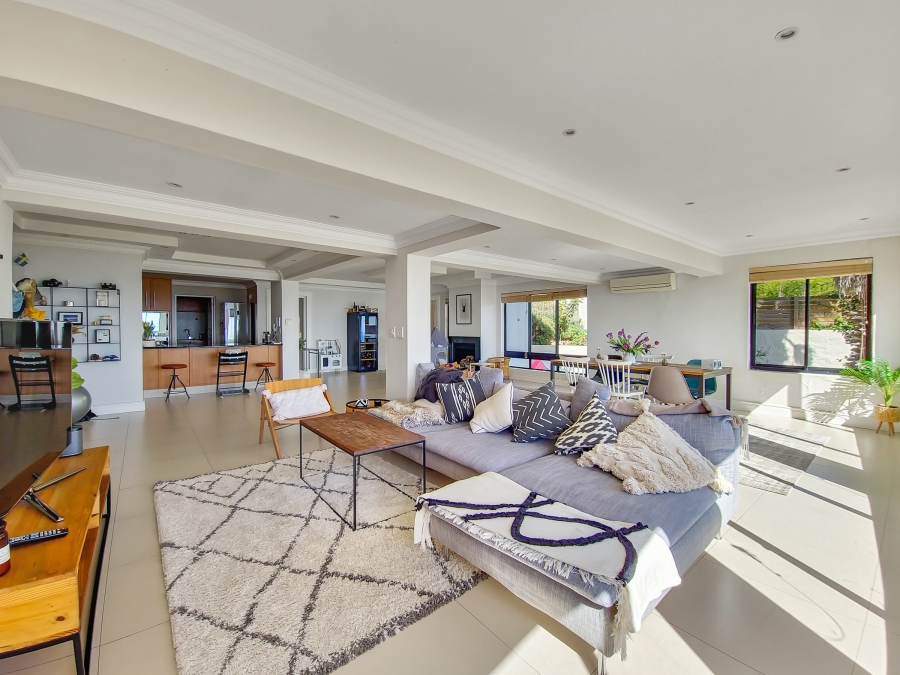 To Let 4 Bedroom Property for Rent in Camps Bay Western Cape
